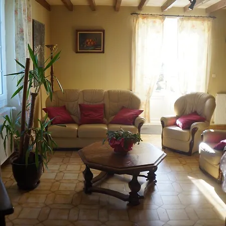 ファームステイ Charmante Maison A La Ferme Valderiès