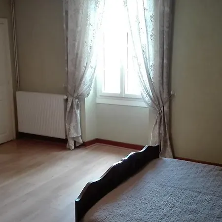 ファームステイ Charmante Maison A La Ferme Valderiès