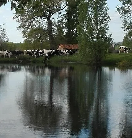 Charmante Maison A La Ferme ファームステイ